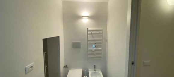 2 rooms Apartment in Milan, Italy No. 316962 11