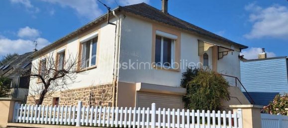 3 bedrooms House in Mayenne, France No. 357938 3