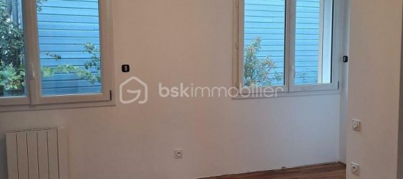 3 bedrooms House in Mayenne, France No. 357938 6