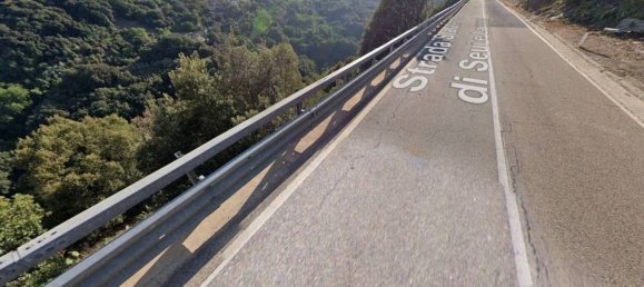 2032m² Commercial property in Lanusei, Italy No. 260934 9