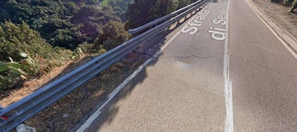 2032m² Commercial property in Lanusei, Italy No. 260934 10