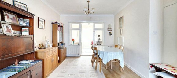 4 bedrooms House in Hayes, United Kingdom No. 5039 4