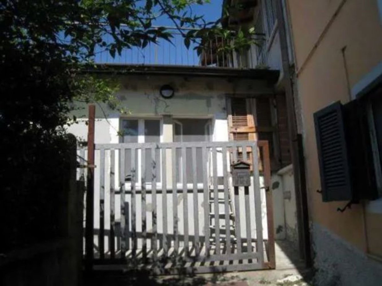 2-Zimmer Haus in Gavirate, Italy, Nr. 170921
