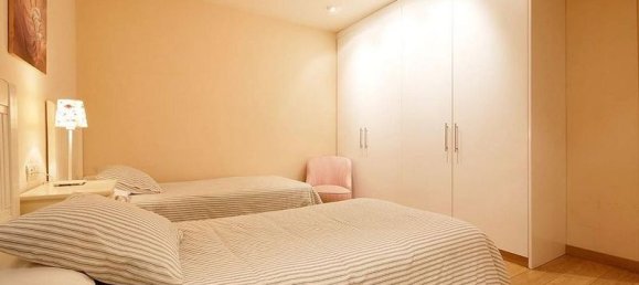 5 bedrooms Apartment in Granada, Spain No. 180191 16