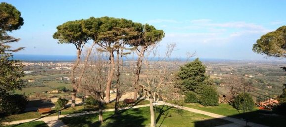 Коммерческая недвижимость с 2 комнатами в Кастаньето Кардуччи, Италия № 35729 2