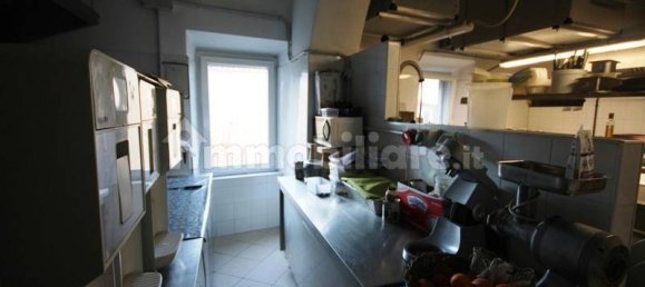 Коммерческая недвижимость с 2 комнатами в Кастаньето Кардуччи, Италия № 35729 27