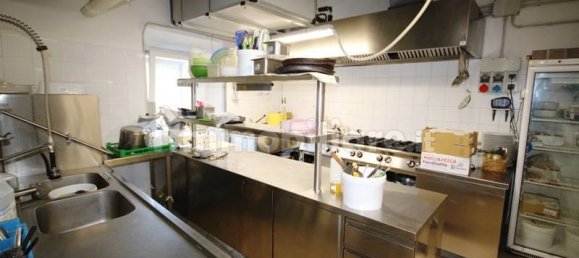 Коммерческая недвижимость с 2 комнатами в Кастаньето Кардуччи, Италия № 35729 23