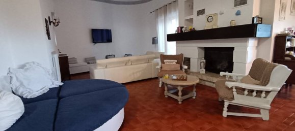 7 bedrooms Villa in Cassano delle Murge, Italy No. 210132 4