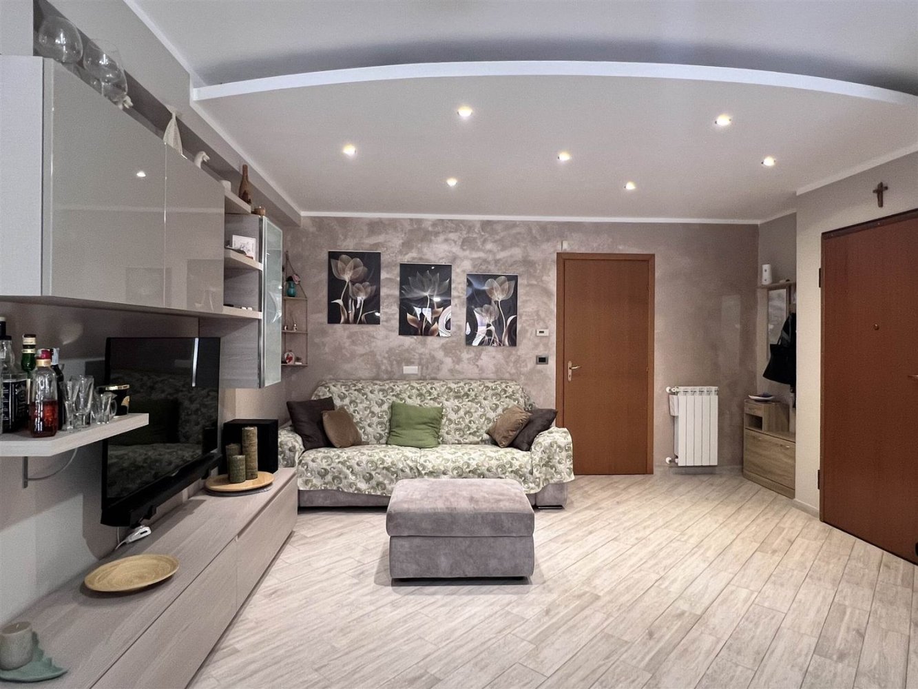 Квартира с 5 спальнями в Фикарацци, Италия № 311054