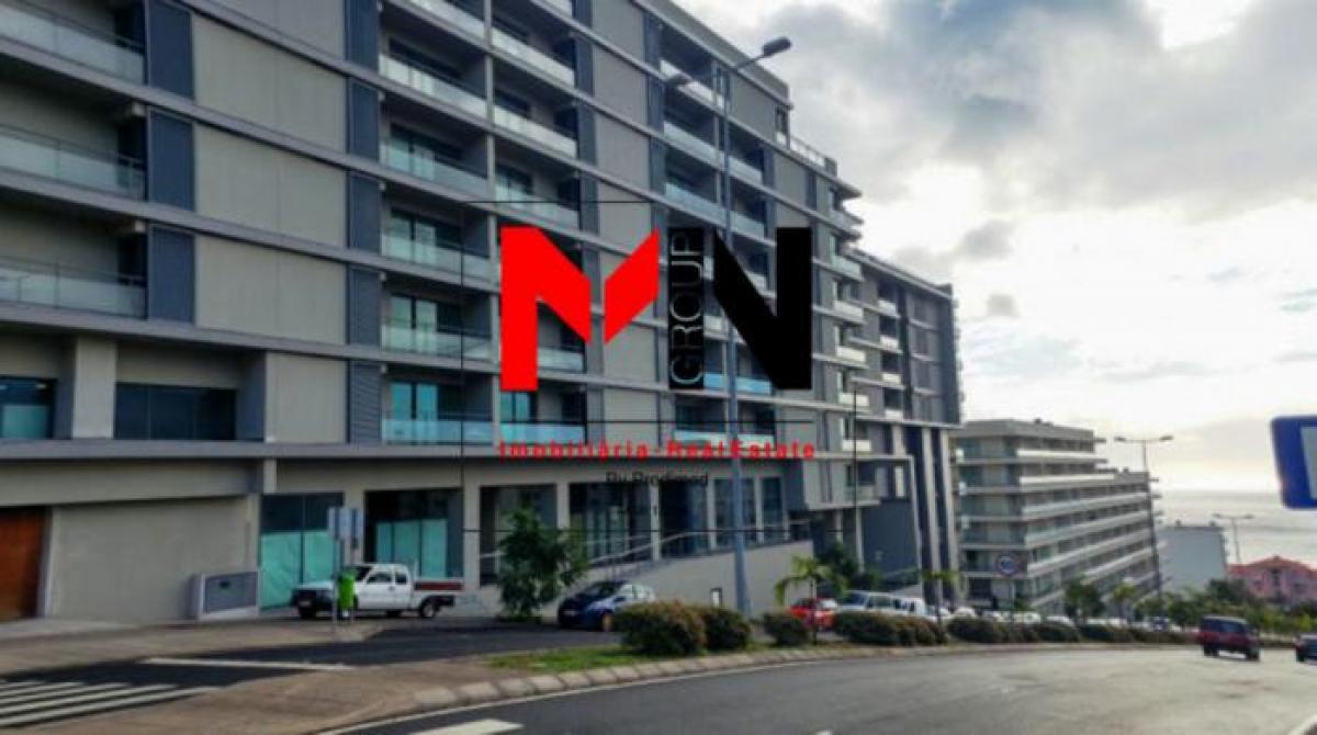 85m² Shop in Funchal, Portugal No. 1897