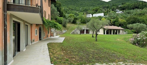 7 bedrooms Villa in Gardone Riviera, Italy No. 126045 18