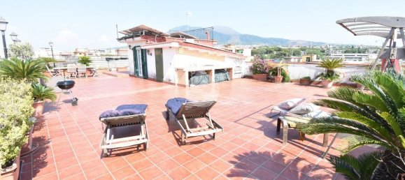 Apartamento T3 em Cercola, Italy N.º 376478 3