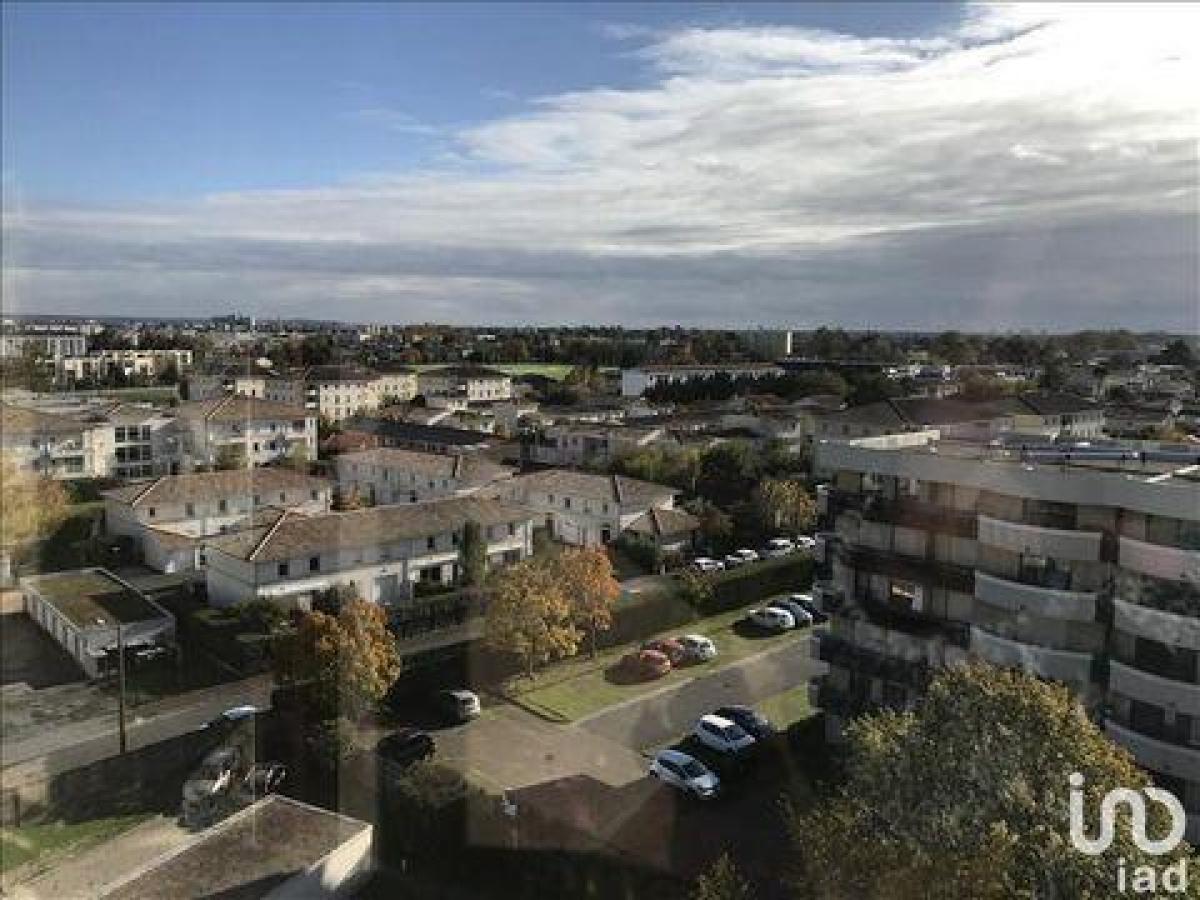 Studio in the Condo in Merignac, France No. 30642