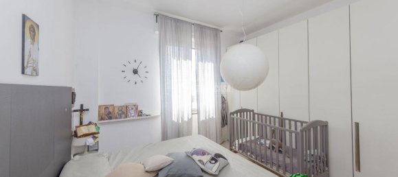 4-salle Appartement à Piacenza, Italy No. 23436 12
