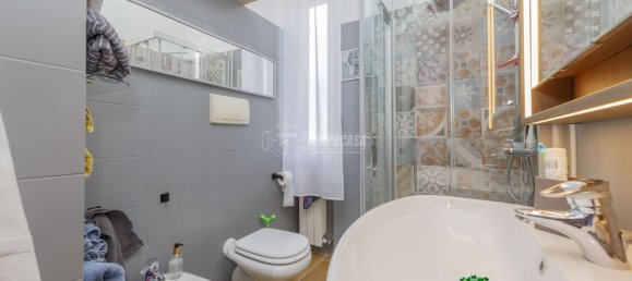 4-salle Appartement à Piacenza, Italy No. 23436 11