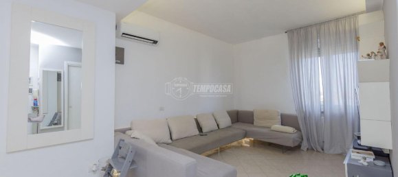 4-salle Appartement à Piacenza, Italy No. 23436 4