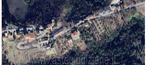 5 bedrooms Apartment in Castiglione a Casauria, Italy No. 41826 4