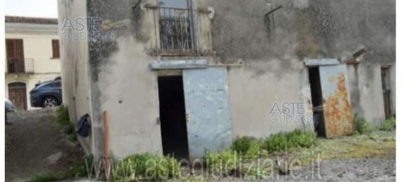 5 bedrooms Apartment in Castiglione a Casauria, Italy No. 41826 7