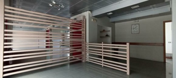 Коммерческая недвижимость с 2 комнатами в Удине, Италия № 258908 7