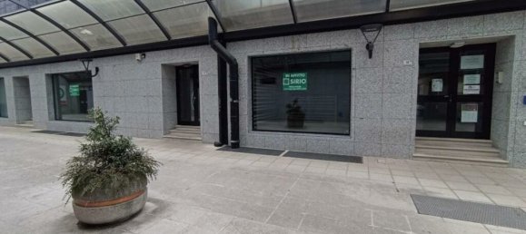 Коммерческая недвижимость с 2 комнатами в Удине, Италия № 258908 10