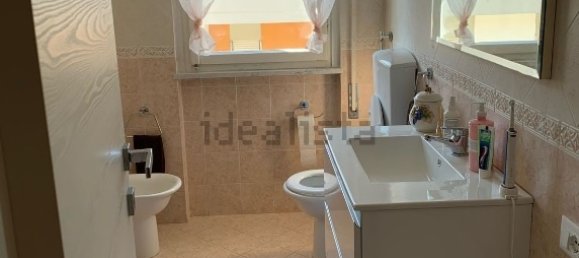 2 Schlafzimmer Wohnung in Carrara, Italy, Nr. 31159 6
