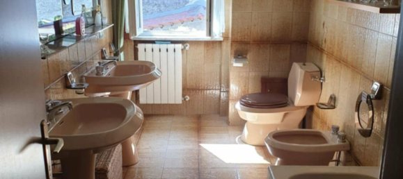 5 bedrooms Apartment in Rogliano, Italy No. 319745 20