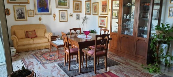 5 bedrooms Apartment in Rogliano, Italy No. 319745 3