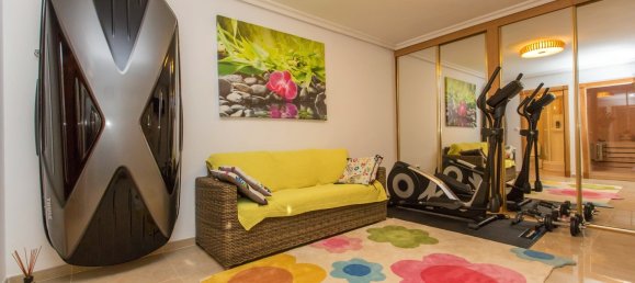 3 bedrooms Villa in Punta Prima, Spain No. 8615 13