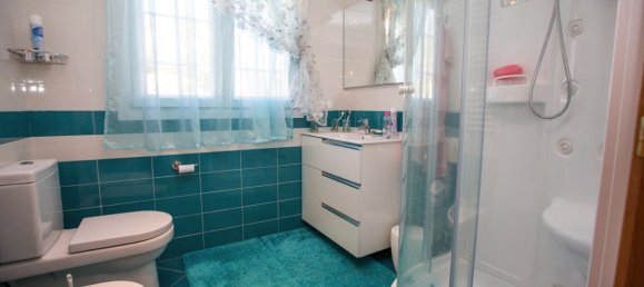 3 bedrooms Villa in Punta Prima, Spain No. 8615 5