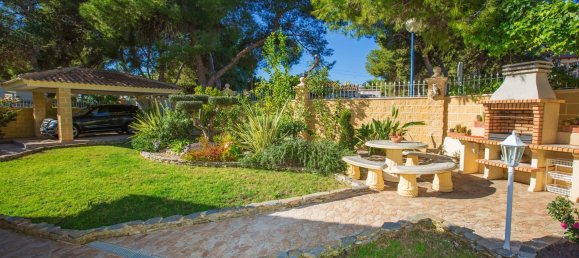 3 bedrooms Villa in Punta Prima, Spain No. 8615 29