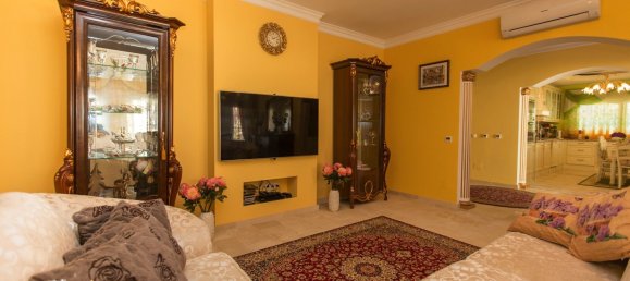 3 bedrooms Villa in Punta Prima, Spain No. 8615 21