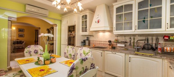 3 bedrooms Villa in Punta Prima, Spain No. 8615 25