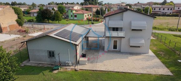 7 غرف نوم فيلا في Merlara, Italy رقم 327514 5