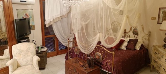 3 Schlafzimmer Haus in Carrara, Italy, Nr. 45855 17