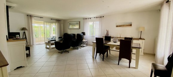 4 bedrooms House in Charente, France No. 277489 2