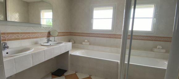 4 bedrooms House in Charente, France No. 277489 6