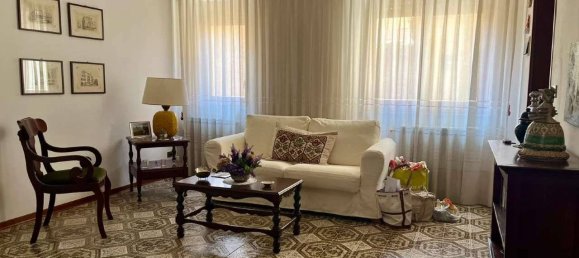 2 bedrooms Apartment in Palermo, Italy No. 322003 4