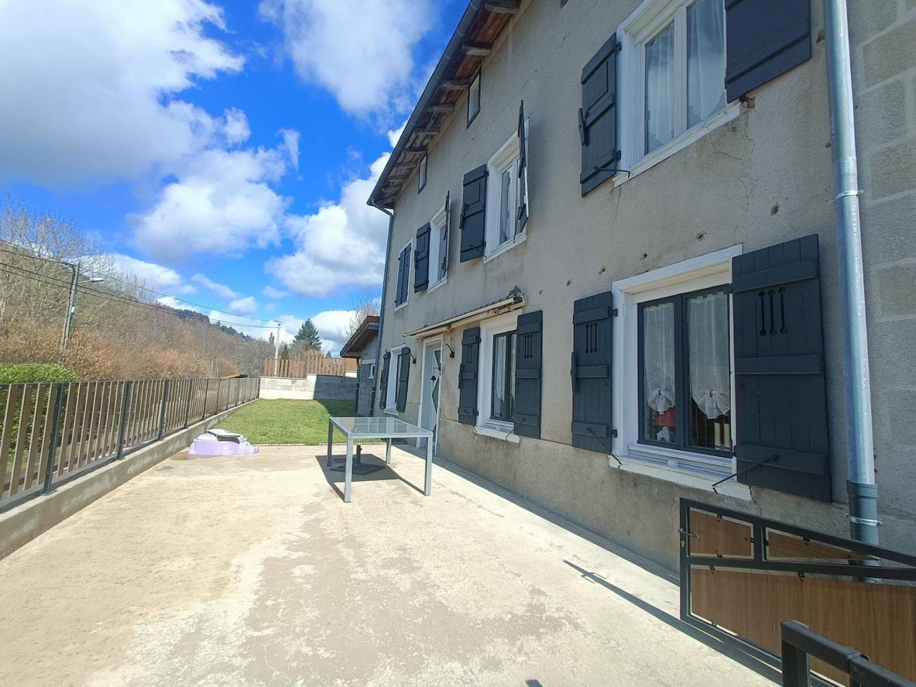 3 Schlafzimmer Haus in Cublize, France, Nr. 137202