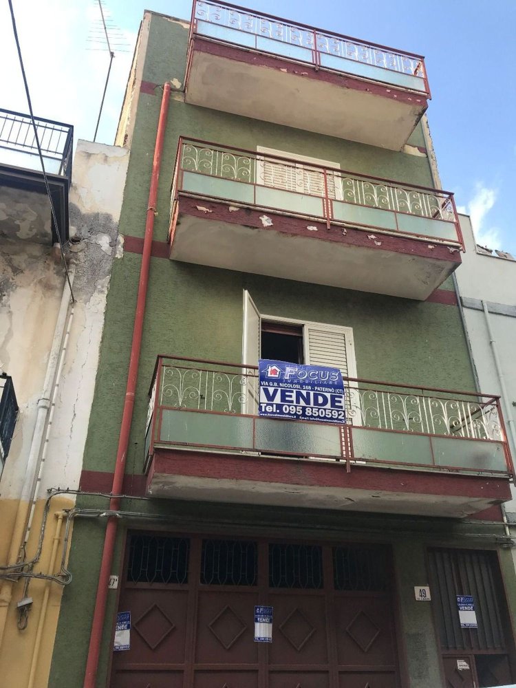 4 rooms House in Paternò, Italy No. 259720