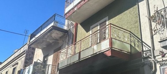4 rooms House in Paternò, Italy No. 259720 3