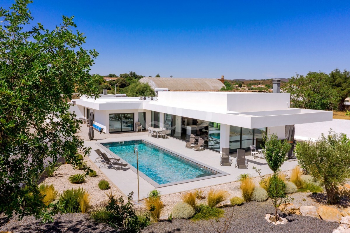 4 bedrooms Villa in Sao Bras de Alportel, Portugal No. 299506