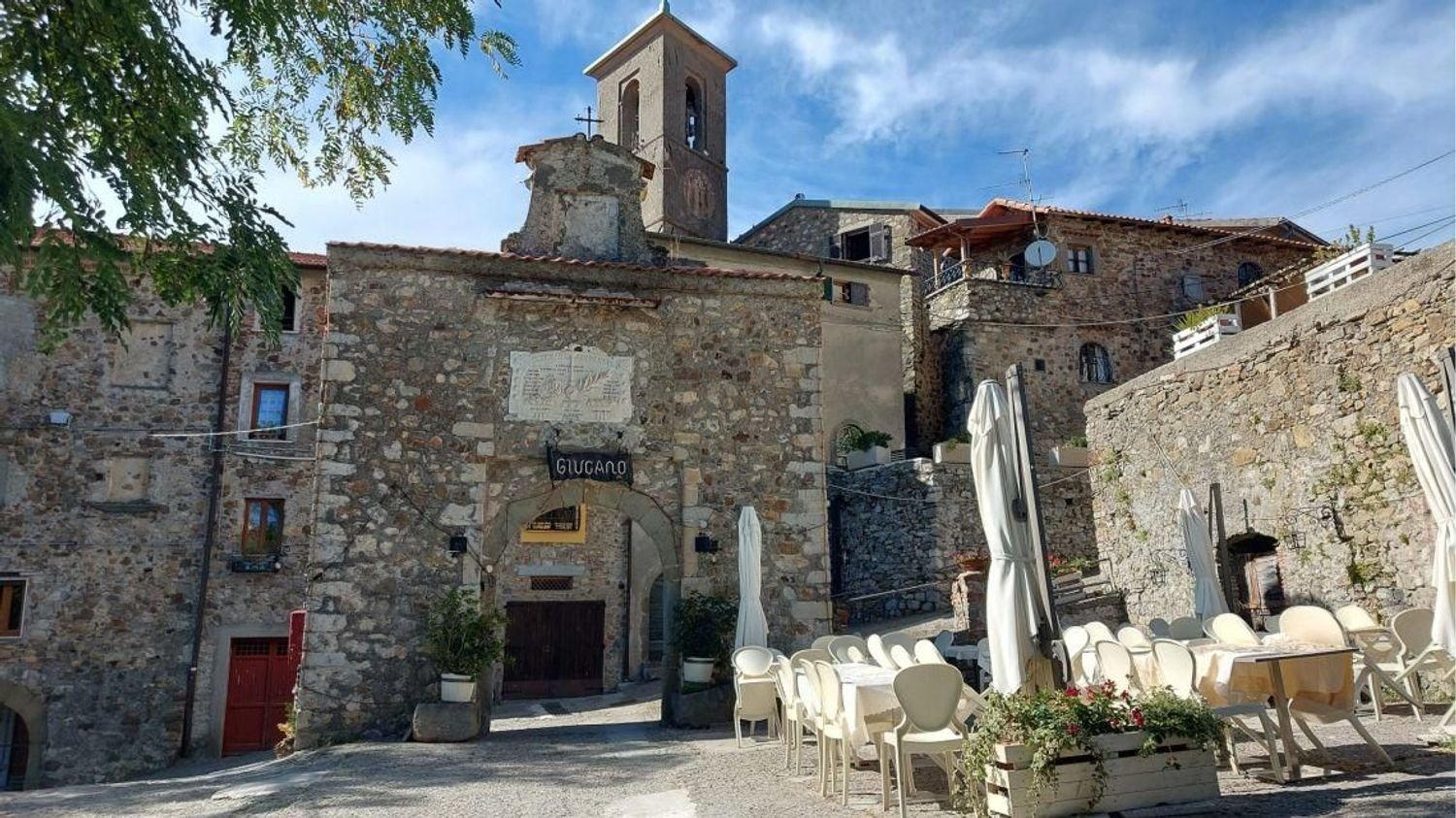 5 rooms Castles in Fosdinovo, Italy No. 163733