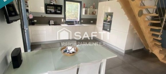 3 bedrooms House in Groffliers, France No. 313069 2