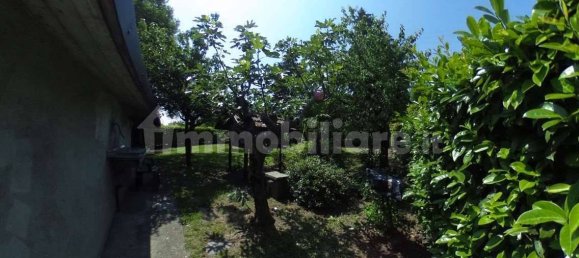 2 bedrooms Villa in Ranco, Italy No. 220317 5