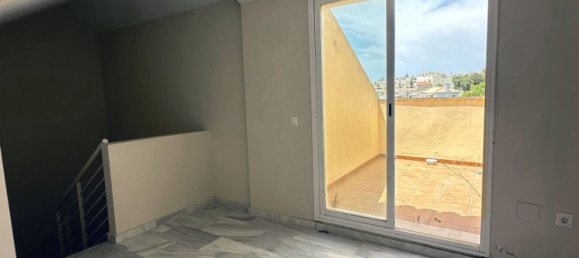 3 bedrooms House in Mijas, Spain No. 175172 2