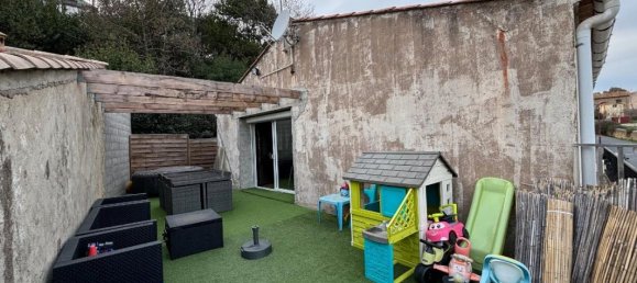 Adosado de 2 dormitorios en Tressan, France No. 197380 27