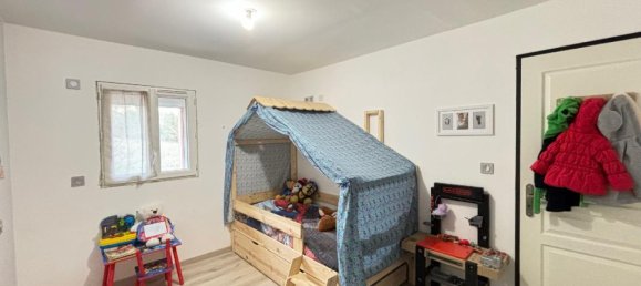 Adosado de 2 dormitorios en Tressan, France No. 197380 11