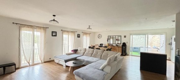 Adosado de 2 dormitorios en Tressan, France No. 197380 14