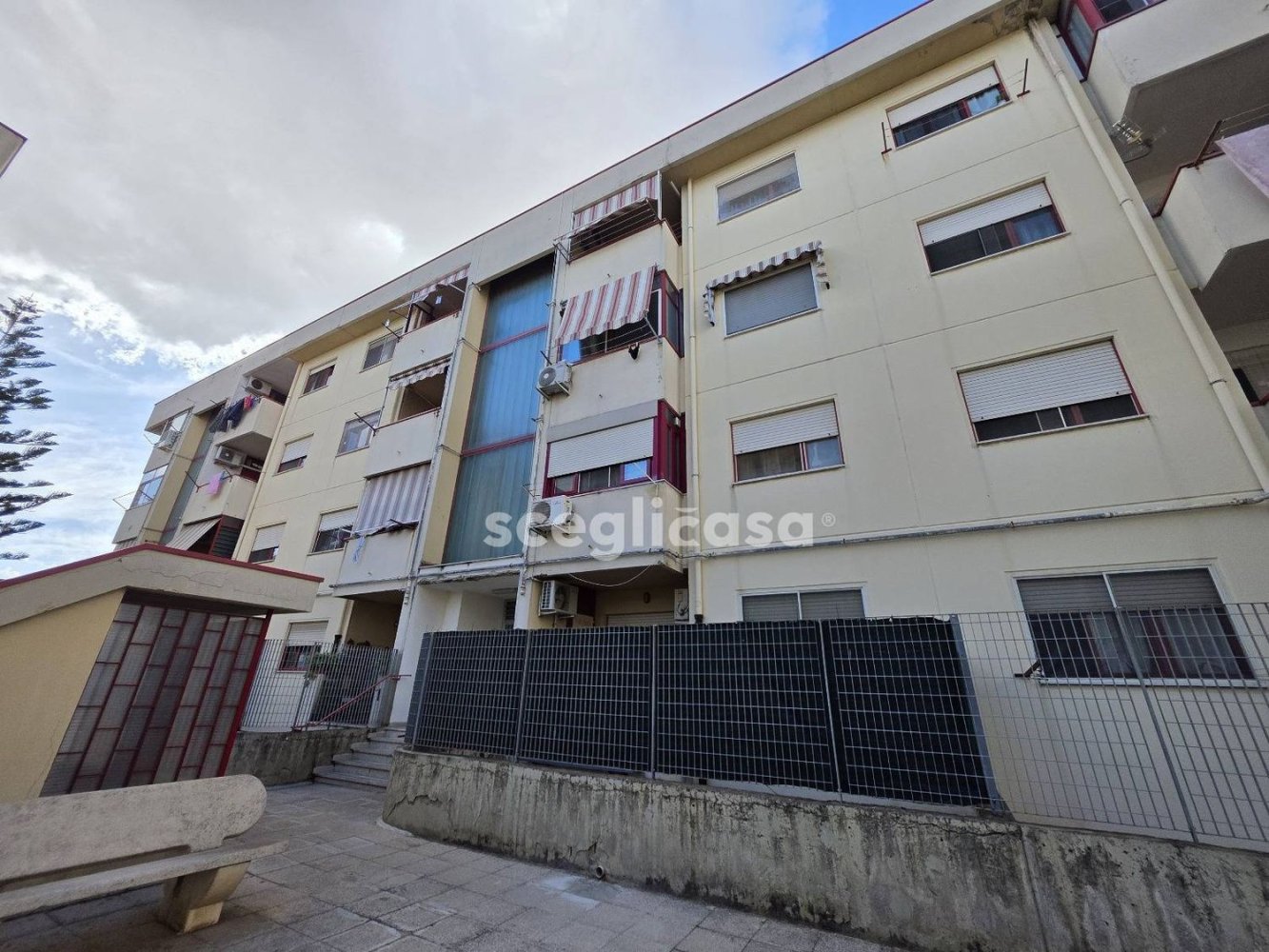 Apartamento de 3 dormitorios en Palermo, Italy No. 378374