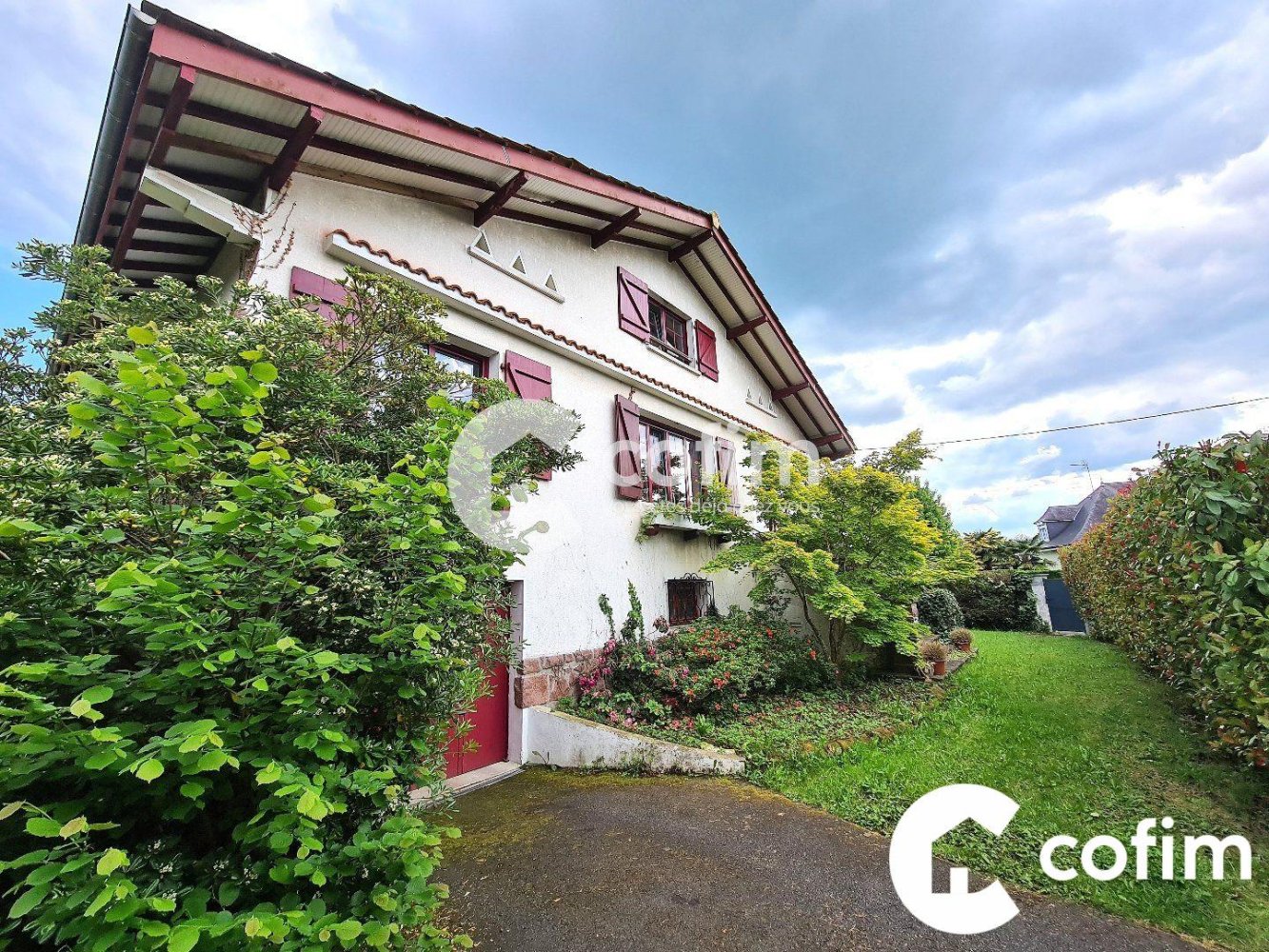 Casa de 4 dormitorios en Gan, France No. 361310